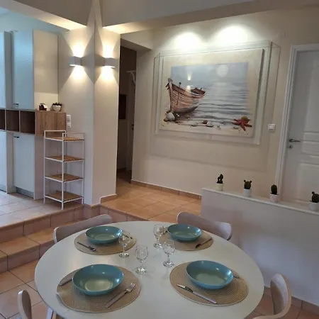 Semesterbostad House Kochyli