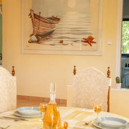 House Kochyli Holiday home *