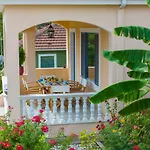 House Kochyli * Agia Eirini